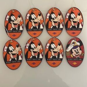 Set of 8 Disney Cruise Line Luggage Character Tags Goofy Mickey